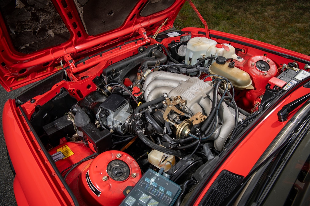 Motor des BMW 320i (E30)