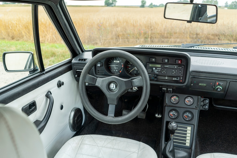 Cockpit des Artz Sciwago.