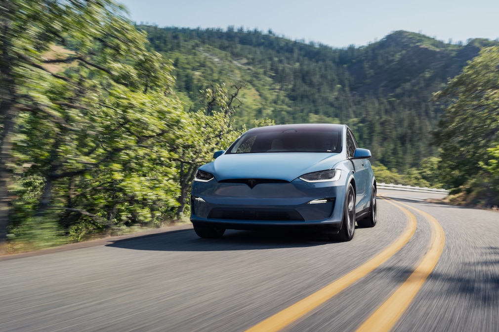 Frost blue Lackeriung Tesla