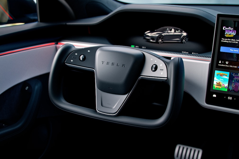 Yoke-Lenkrad Tesla