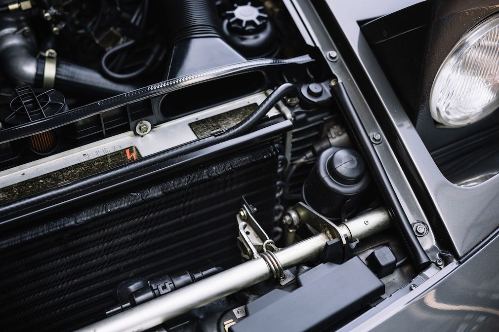 Klappmechanik für die Scheinwerfer im umgebauten Porsche 928