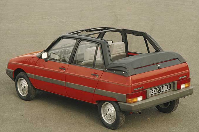 Citroën Visa Plein Air 1983-1986,Cabriolimousine Citroën Visa Decapotable mit offenem Verdeck stehend schrägt von hinten oben
