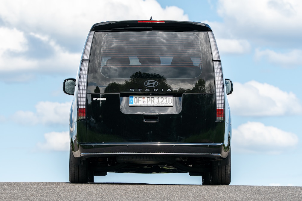 Hyundai Staria Hybrid