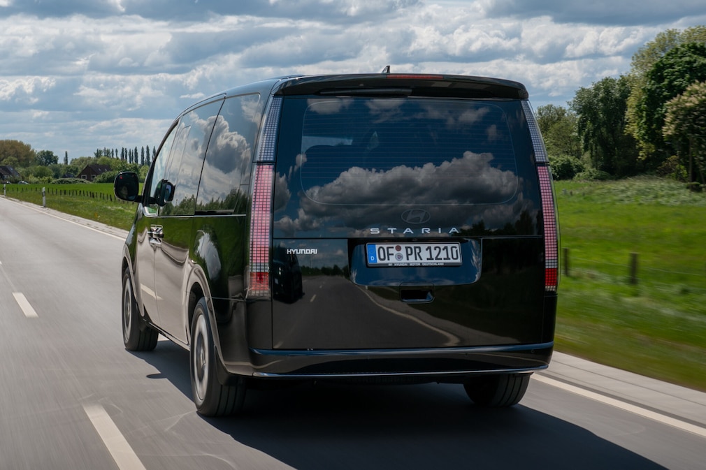 Hyundai Staria Hybrid