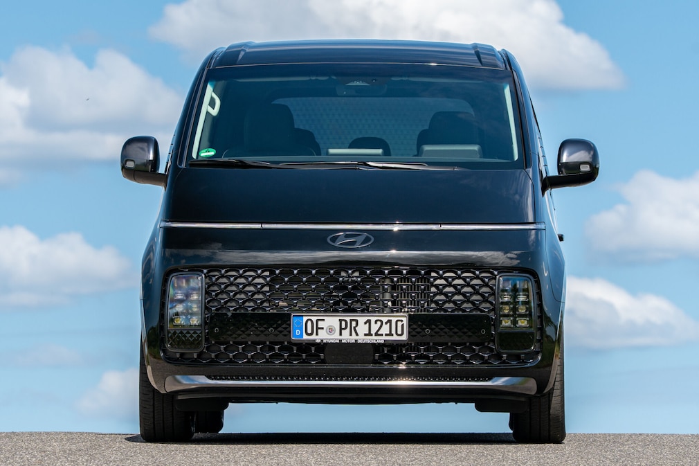 Hyundai Staria Hybrid