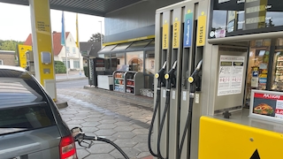 Tanken von KlimaBenzin95 in Kirchweyhe, Niedersachsen
