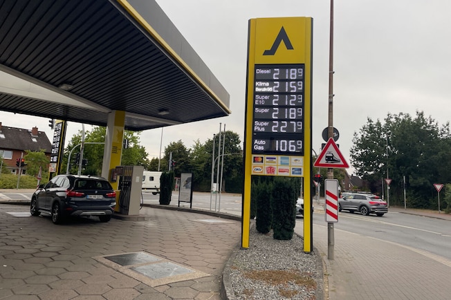 Tanken von KlimaBenzin95 in Kirchweyhe, Niedersachsen