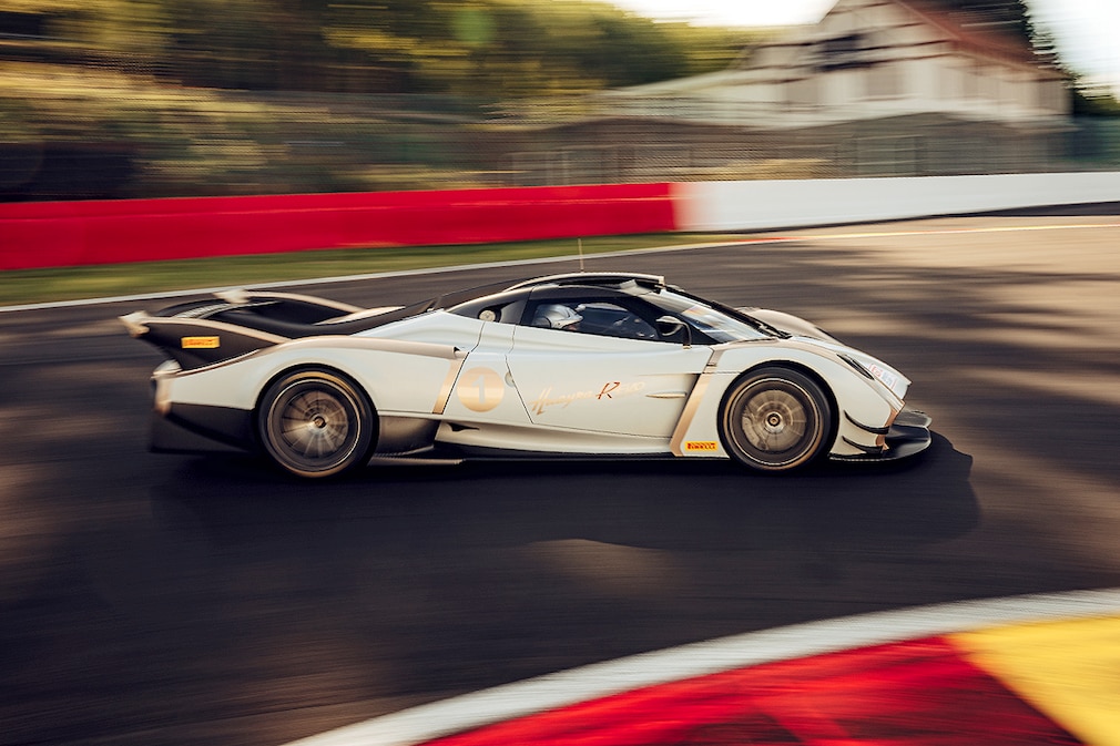 Pagani Huayra R Evo Roadster