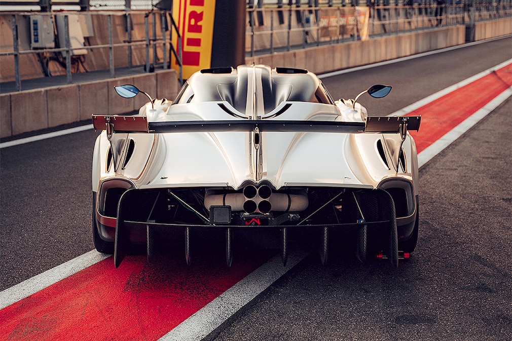 Pagani Huayra R Evo Roadster