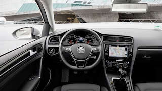 Volkswagen Golf 7 R Variant 2.0 TSI DSG