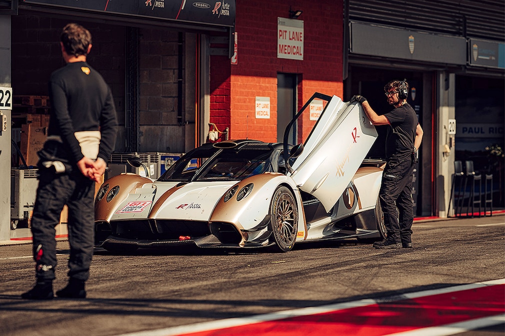 Pagani Huayra R Evo Roadster