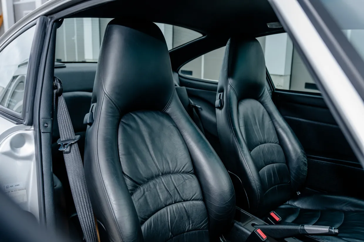 1996 Porsche 911 Carrera S Coupe Innen