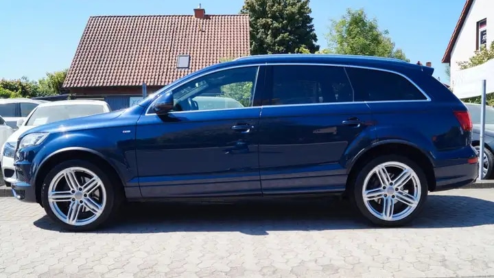 Audi-Q7-aus-prominentem-Vorbesitz-steht-zum-Verkauf