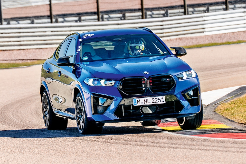 Audi RS Q8 performance vs. BMW X6 M Competition