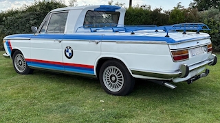 Wer ist bei diesem BMW der Aufschneider?
