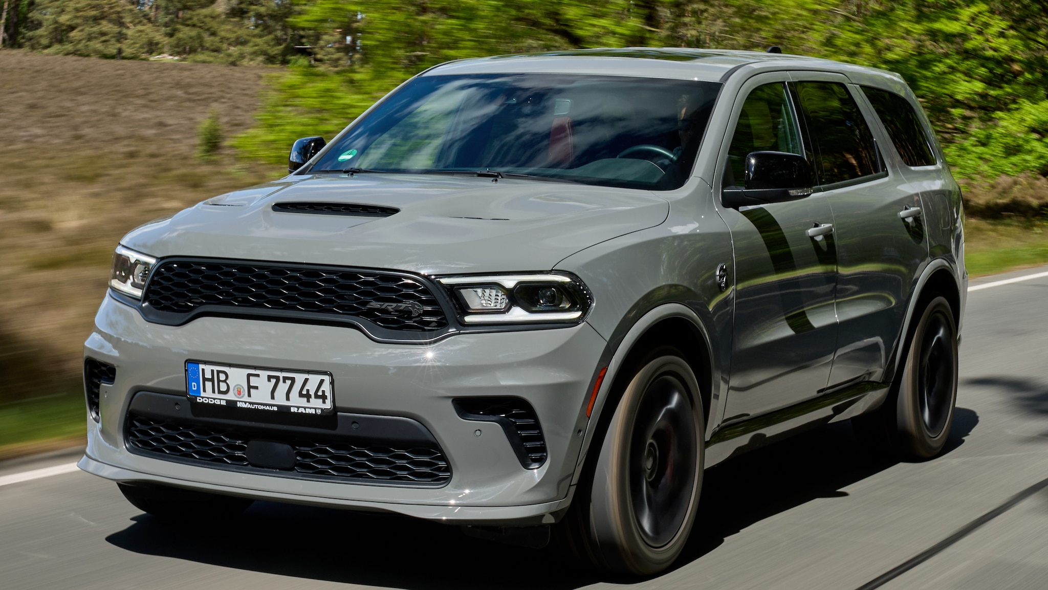 Durango-SRT-Hellcat-mit-719-PS-unvern-nftig-aber-geil-