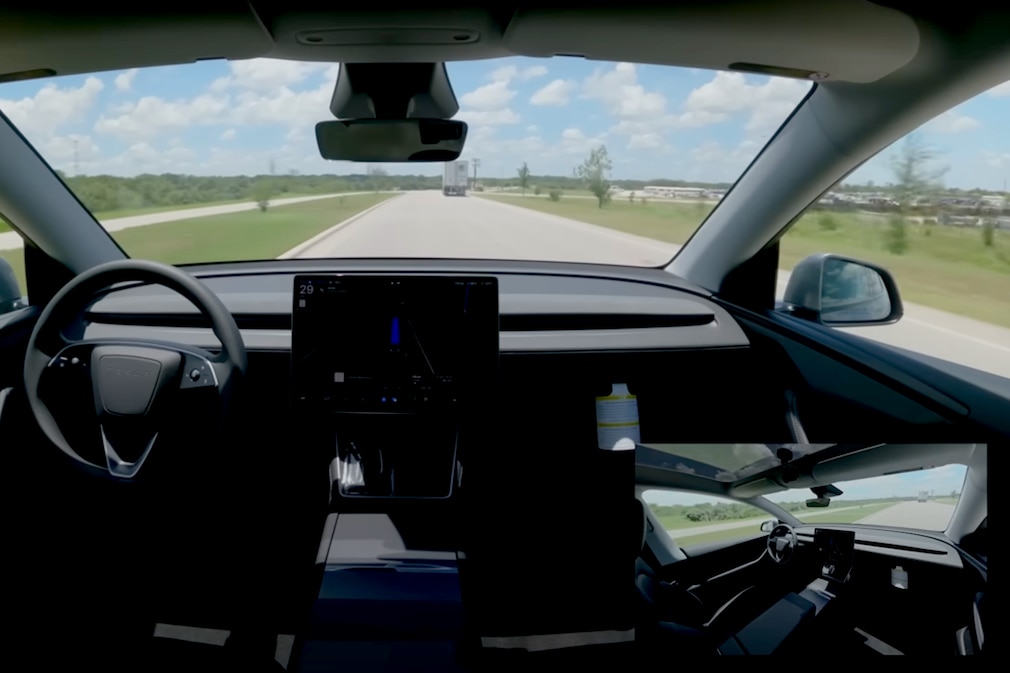 Tesla Model Y liefert sich selbst aus