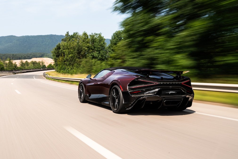 Bugatti W16 Mistral