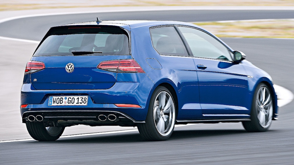VW Golf R 4Motion