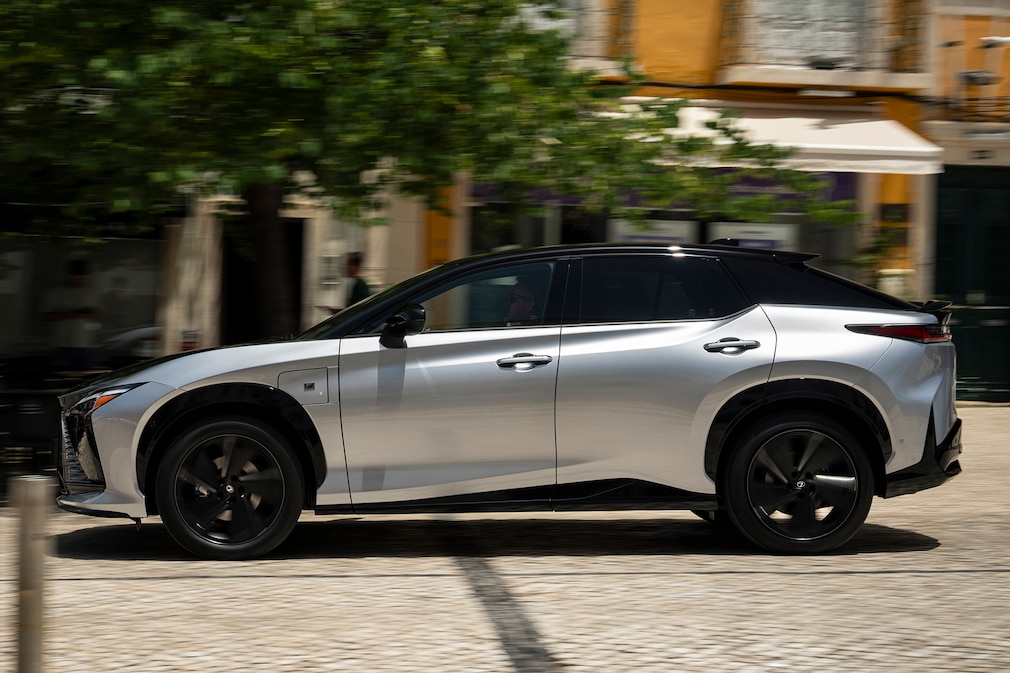 Lexus RZ 550e F Sport: Fahrbericht