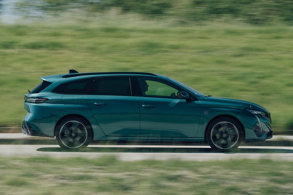 Peugeot E-308 SW 156
