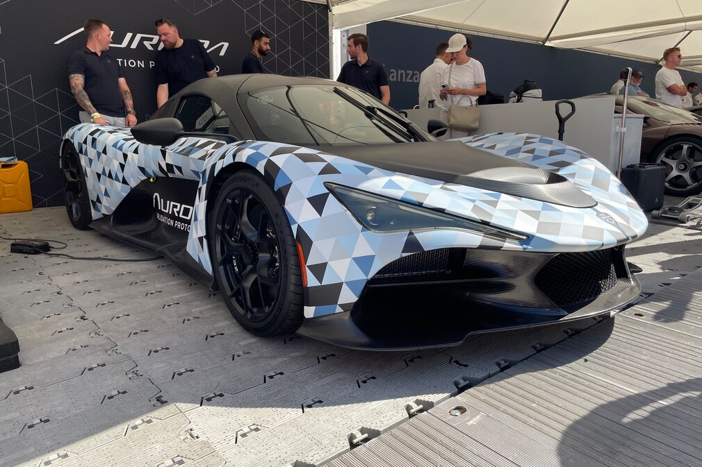 Zenvo Aurora debütiert als hybrides Supercar in Goodwood