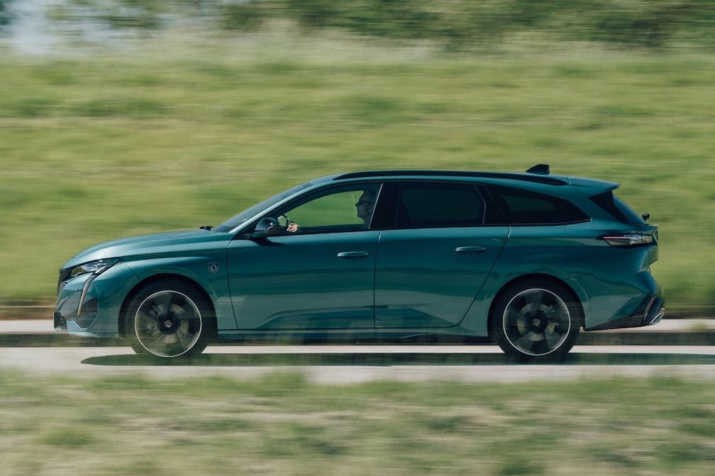 Peugeot E-308 SW 156