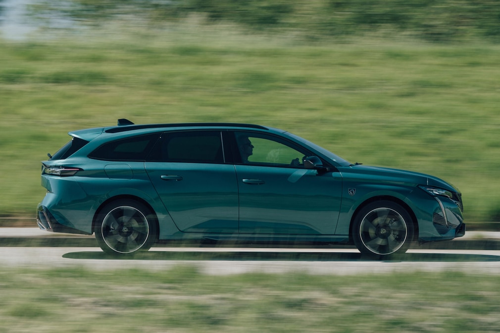Peugeot E-308 SW 156