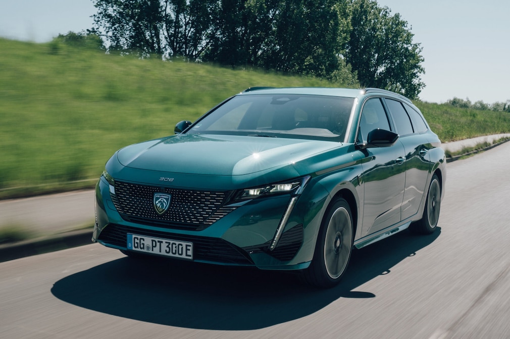 Peugeot E-308 SW 156