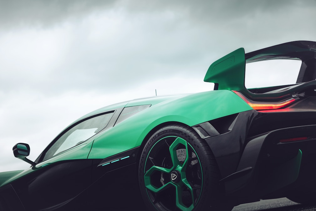 Rimac Nevera R fährt 24 Rekorde an einem Tag! - AUTO BILD