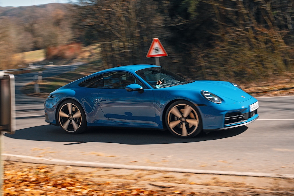 Porsche 911 Carrera