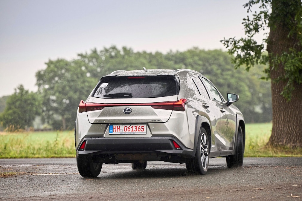 Lexus UX 250h
