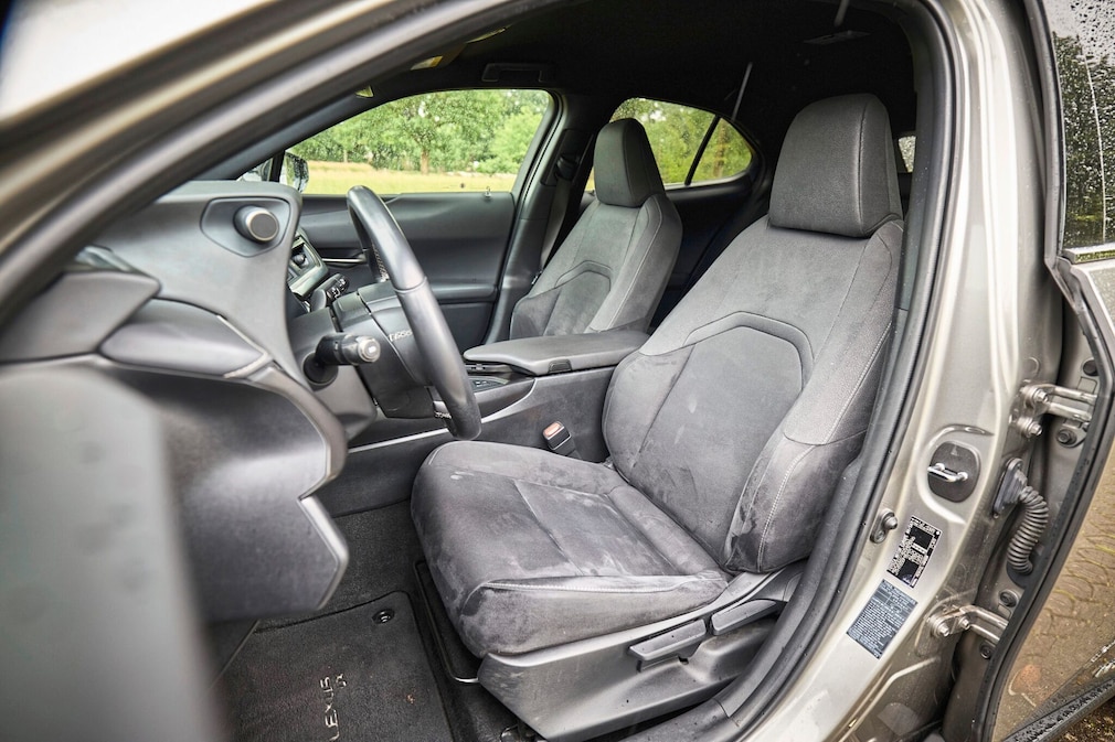 Lexus UX 250h