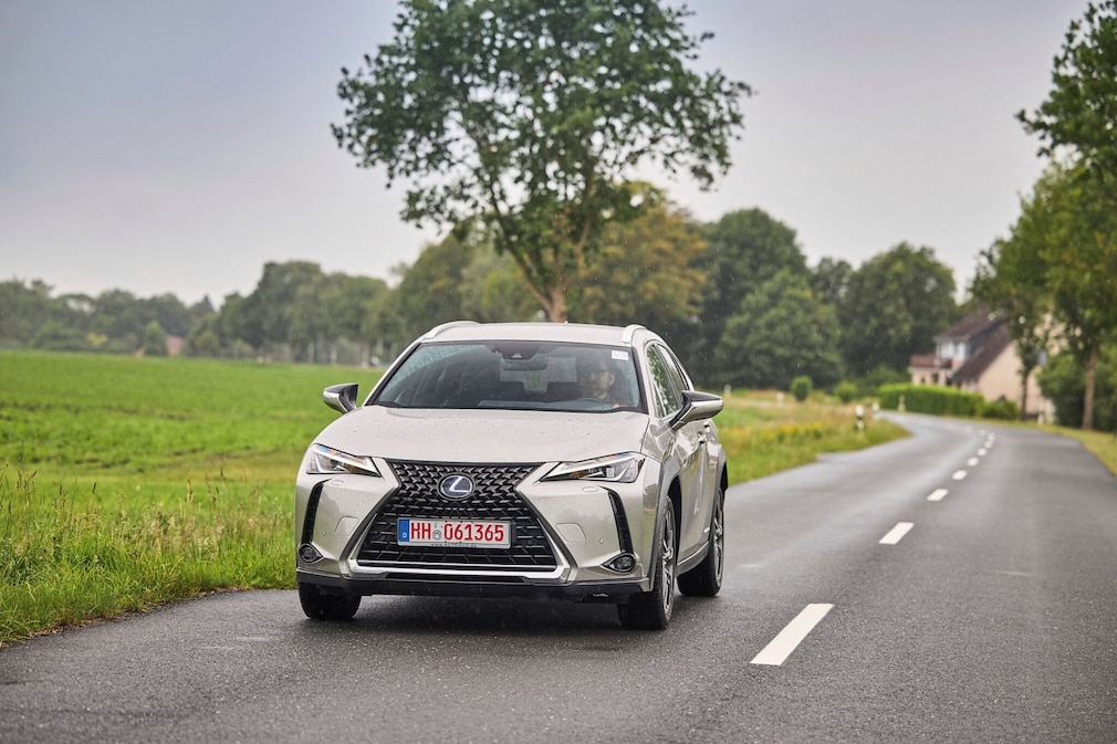 Lexus UX 250h