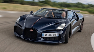 Bugatti Mistral fegt mit W16 davon