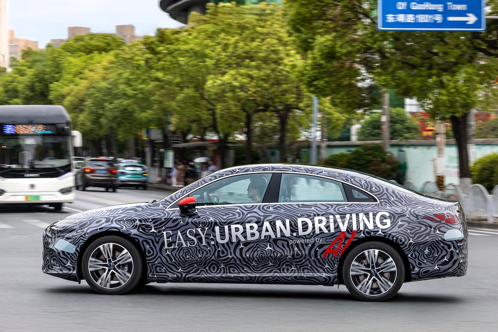 Im Mercedes CLA autonom durch Shanghai
