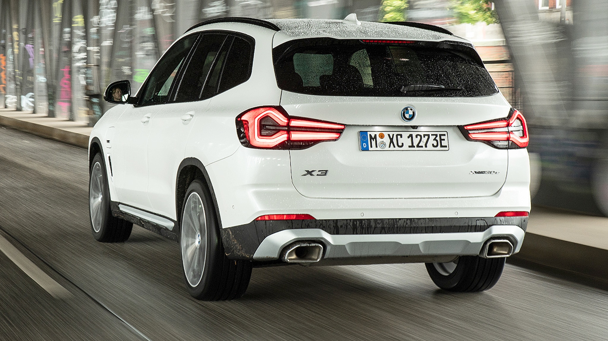 X3-beim-T-V-Einer-kriegt-die-Kurve-nicht-