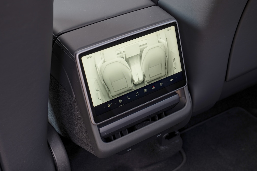 Tesla Model Y Long Range RWD
