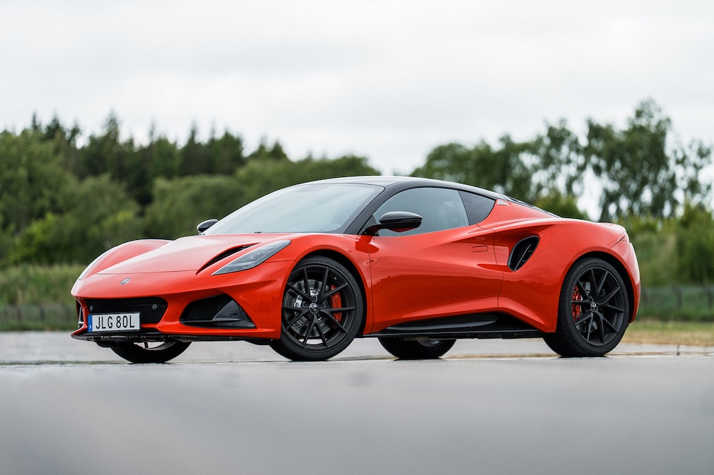 Lotus Emira Turbo SE