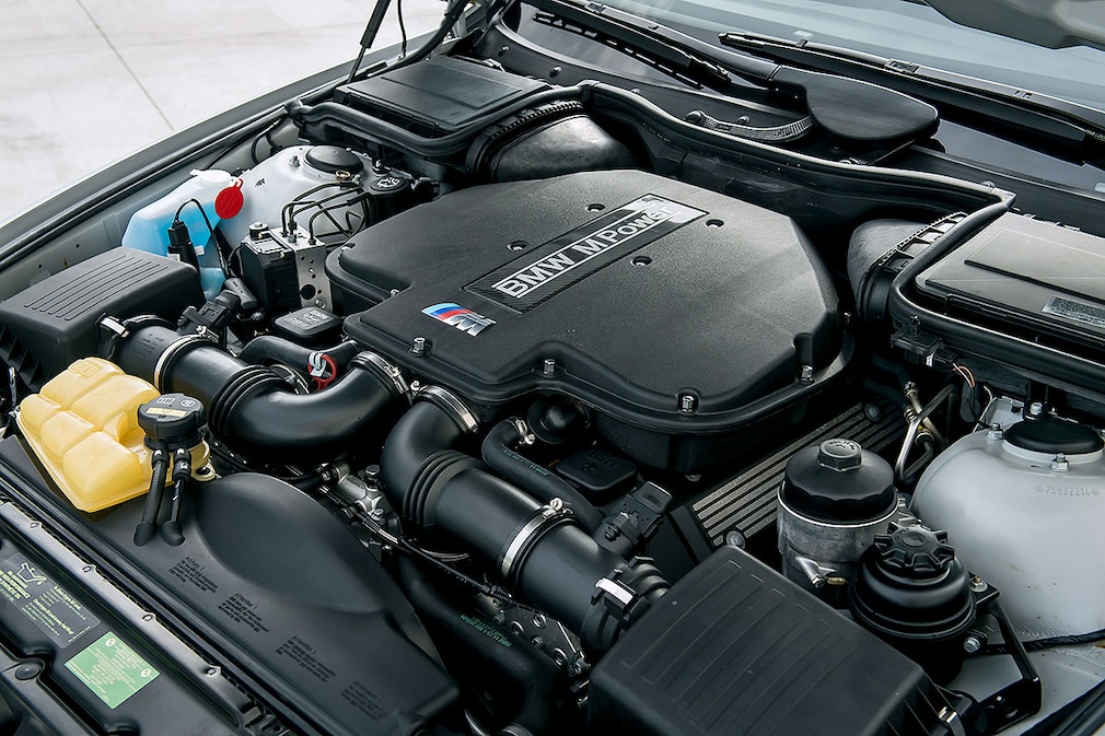 2002 BMW M5 E39