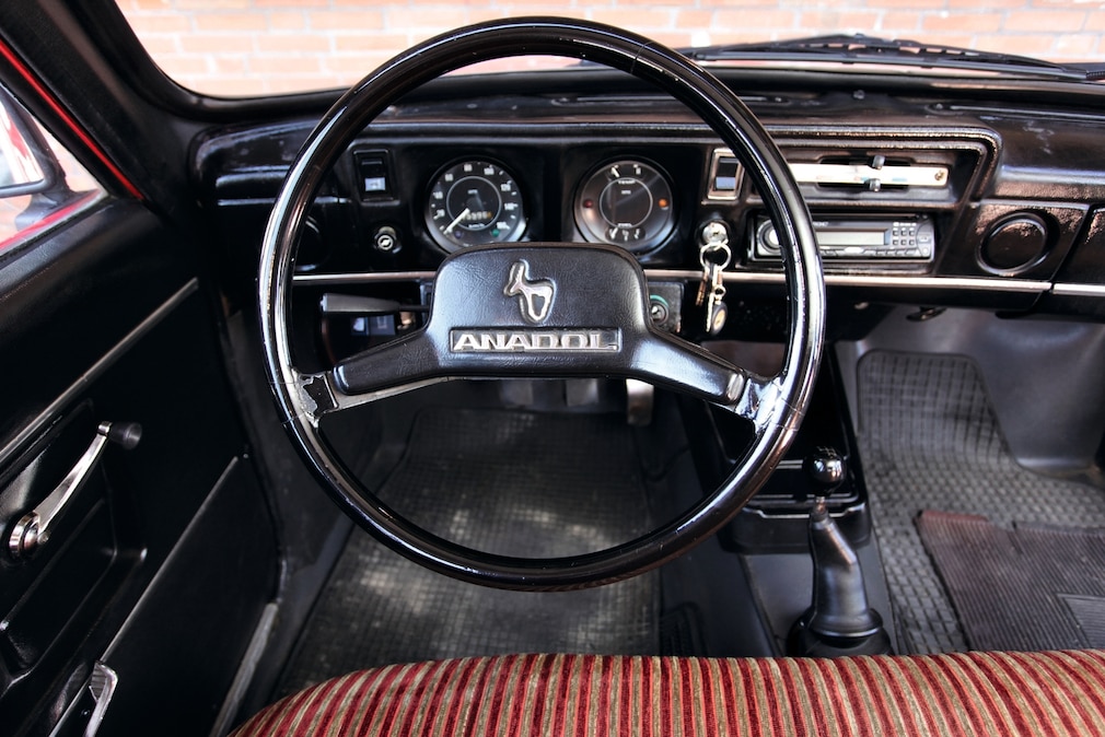 Cockpit des Anadol A2