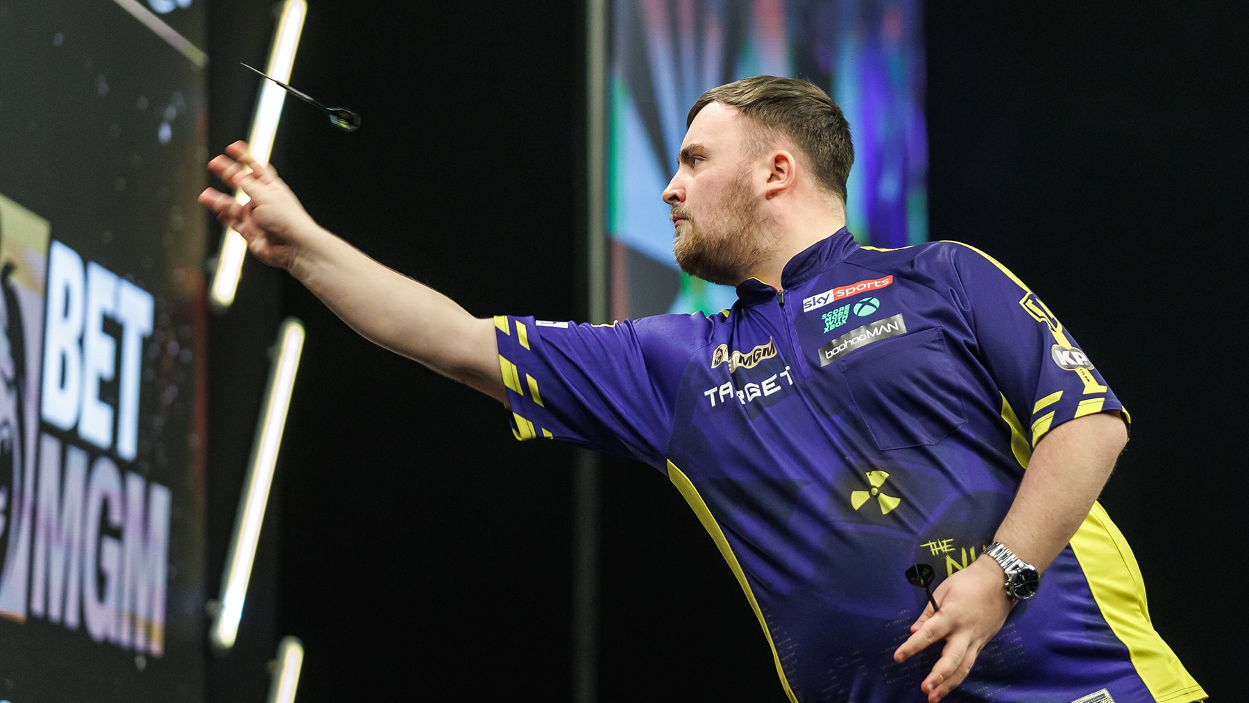 Darts-Profi-erlebt-F-hrerschein-Odyssee