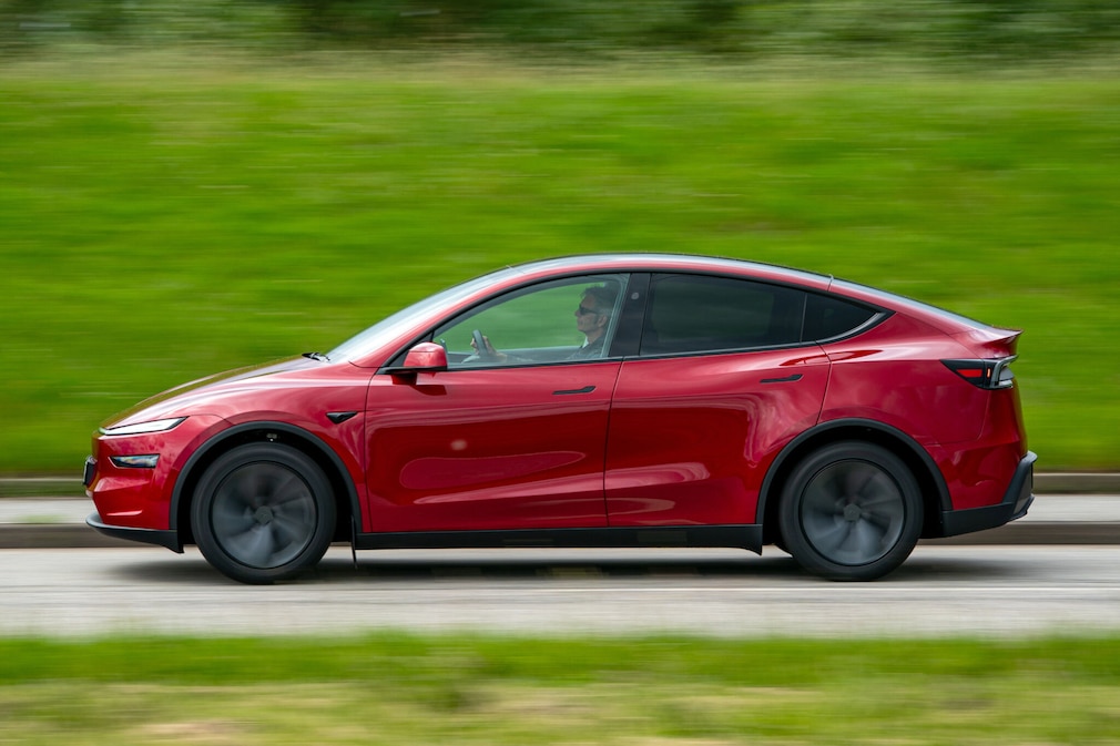 Tesla Model Y Long Range RWD