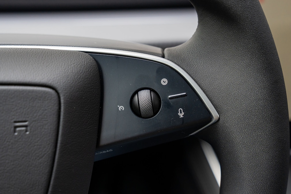Tesla Model Y Long Range RWD