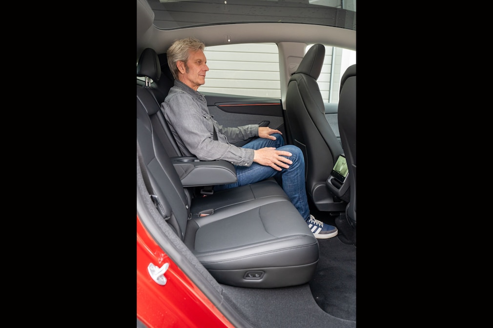 Tesla Model Y Long Range RWD
