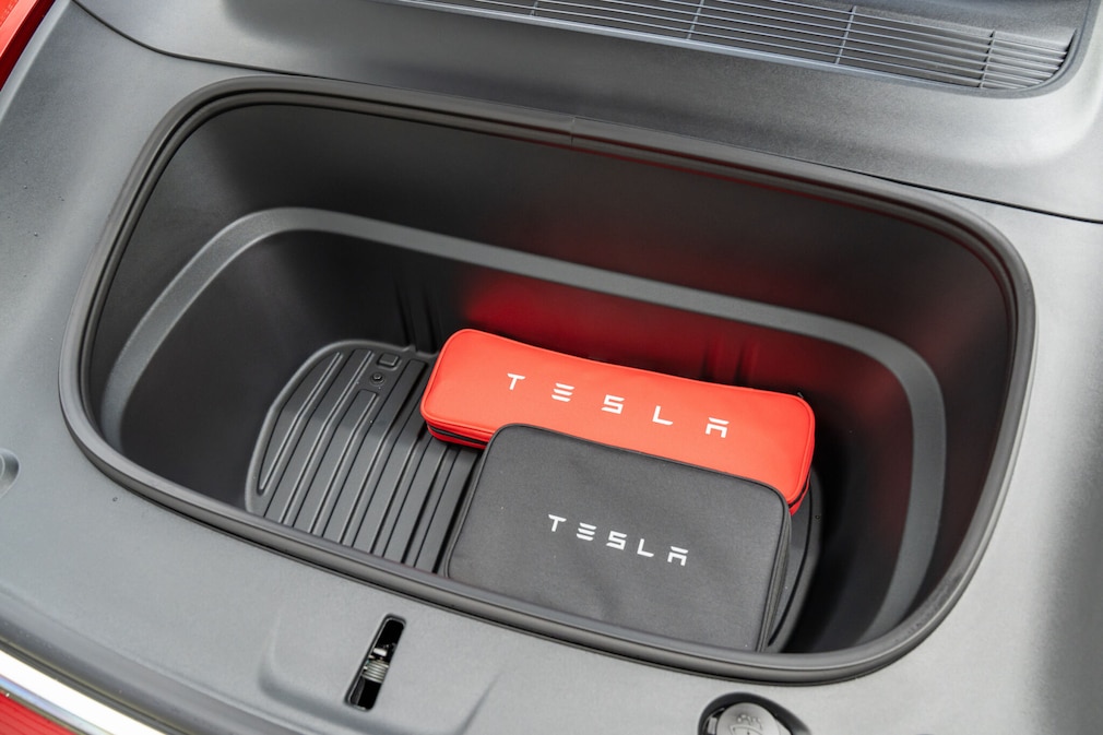 Tesla Model Y Long Range RWD