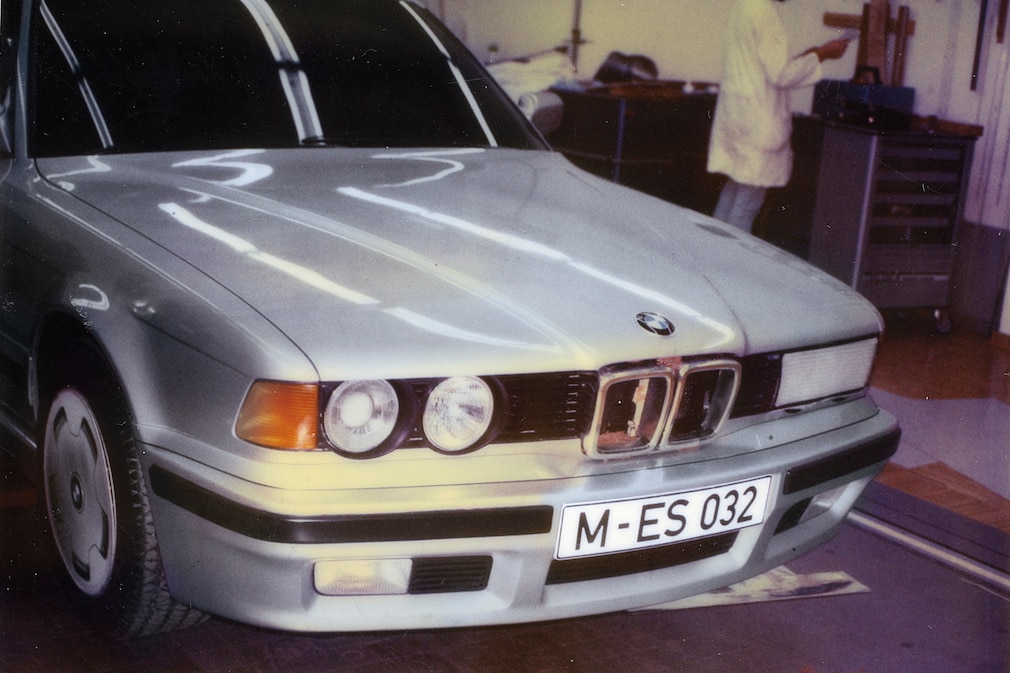 Front eines 1:1-Modells des BMW E32 in der Design-Entwicklung