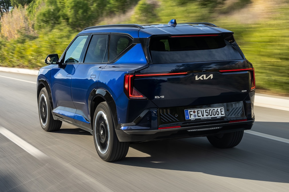 Neues Elektro-Kompakt-SUV: So fährt der Kia EV5