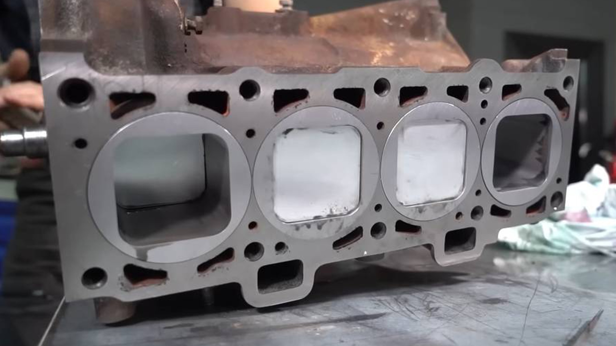 In-diesem-Motor-l-uft-s-nicht-rund