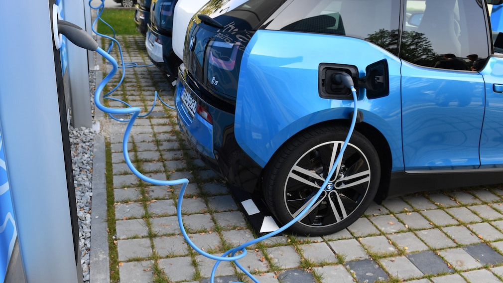 BMW i3 beim Laden